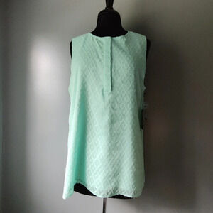 *NWT* Vince Camuto Mosaic Seas Tank